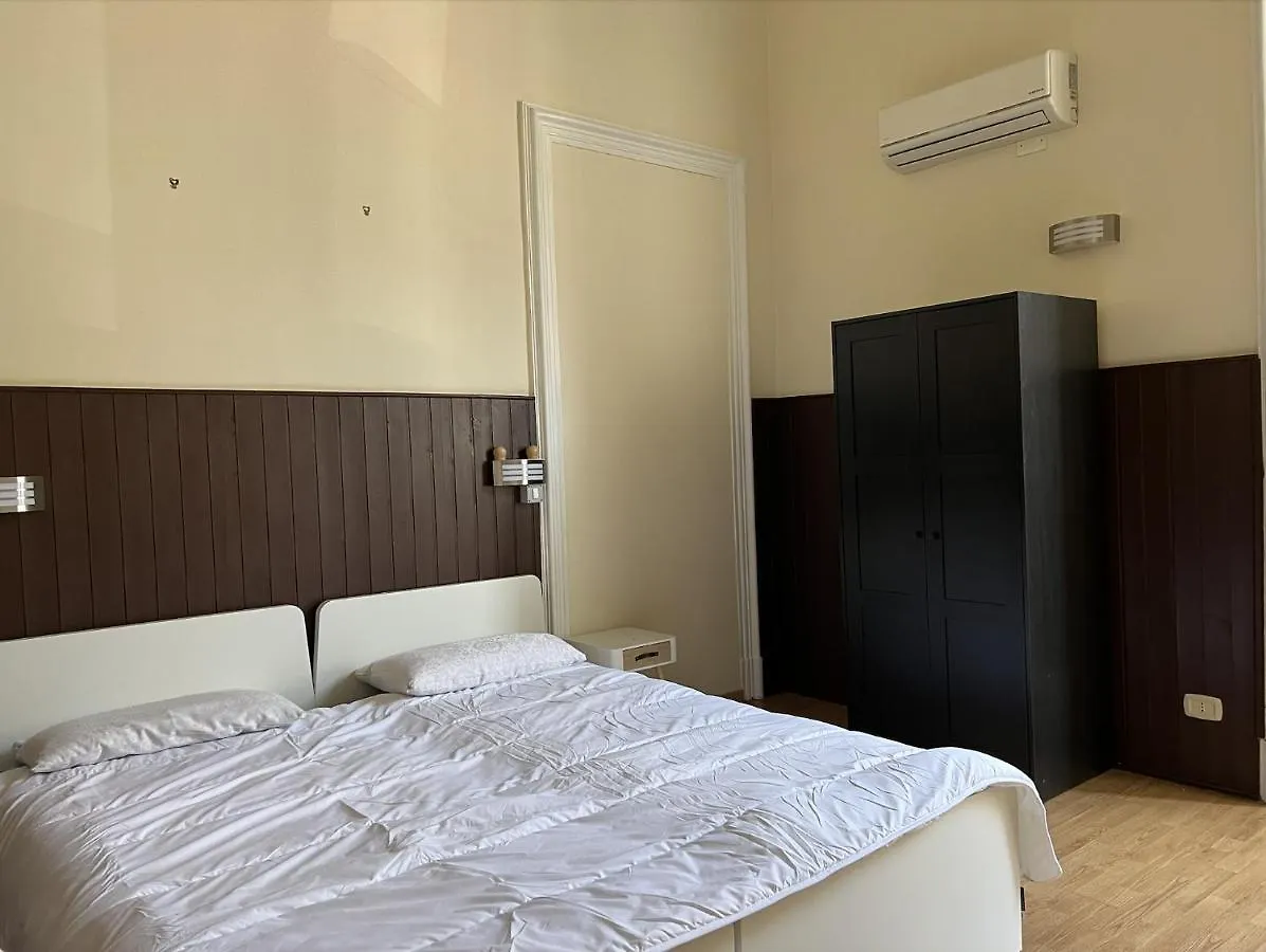 Il Giardino E Gli Affreschi Bed and Breakfast Catania 0*,