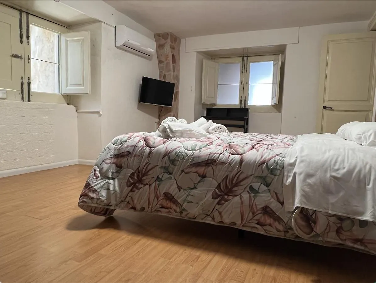 Bed & Breakfast Il Giardino E Gli Affreschi Bed and Breakfast Catania